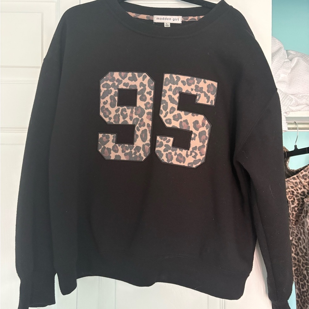 Black Sweatshirt with Leopard '95' Appliqué